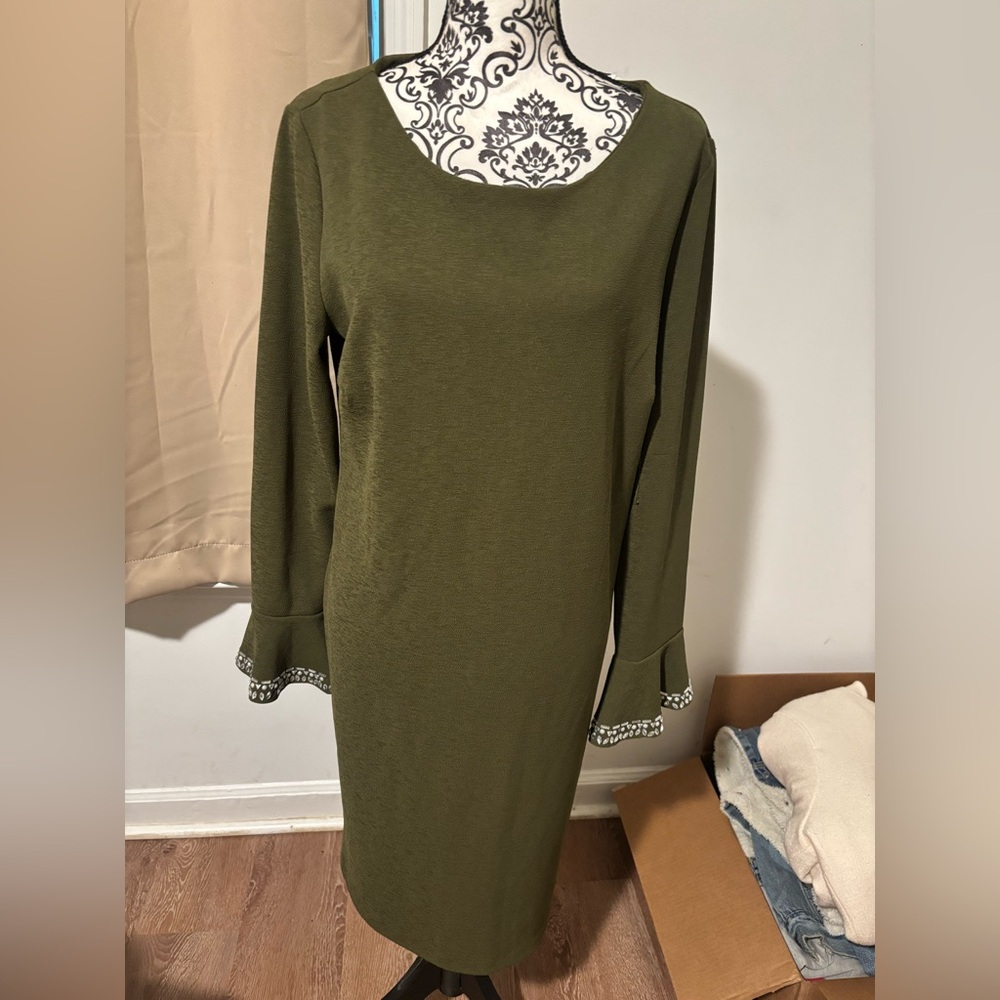 Elegant Olive Green Dress with Patterned Accents